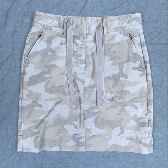 Banana Republic Khaki Camo Skirt - Picture 1 of 3